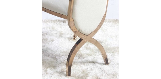 Ghế cưới sang trọng lớn cho cô dâu và chú rể Ghế chéo chân sau