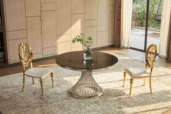Bàn ăn hình tròn nhỏ xinh cho gia đình 4 người