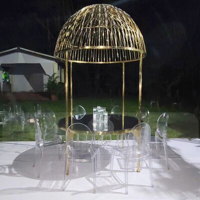 Giá tốt Bàn bánh bóng ma tròn thanh lịch với tinh thể Đồ nội thất ăn uống tiệc tùng sang trọng cho khách sạn trực tuyến