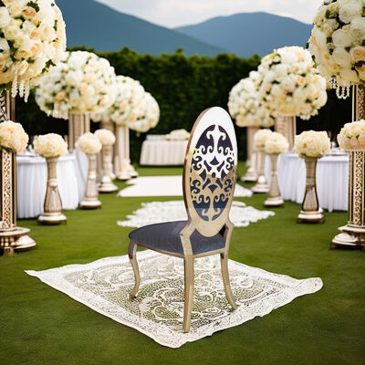 Giá tốt Ghế ăn cổ điển sang trọng lưng cao Khung thép không gỉ mạ vàng Hoa văn chạm khắc cho Đám cưới, Căn hộ, Khách sạn, Sự kiện trực tuyến